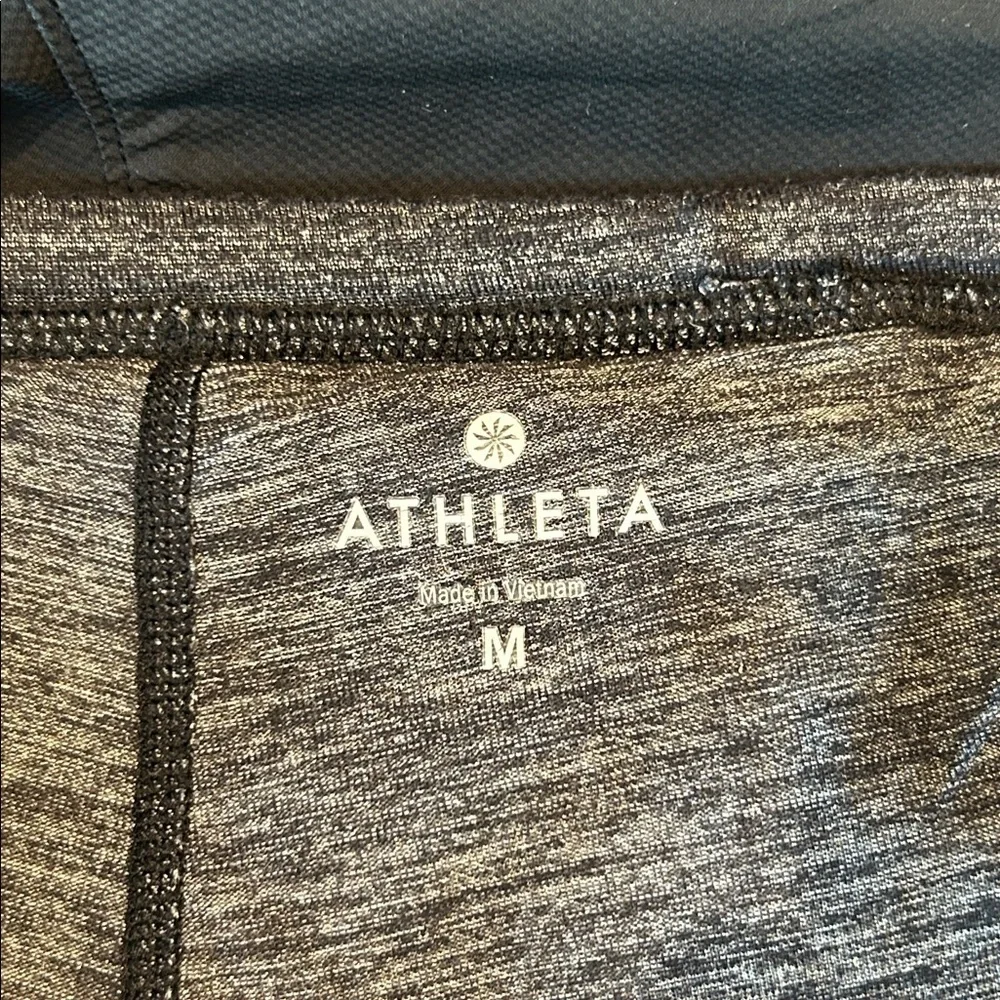 Athleta Go Getter 2-in-1 Knicker Shorts Over Capri leggings size medium